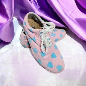 Adorable Heart ❤️  cloth  flat shoes. Size 6